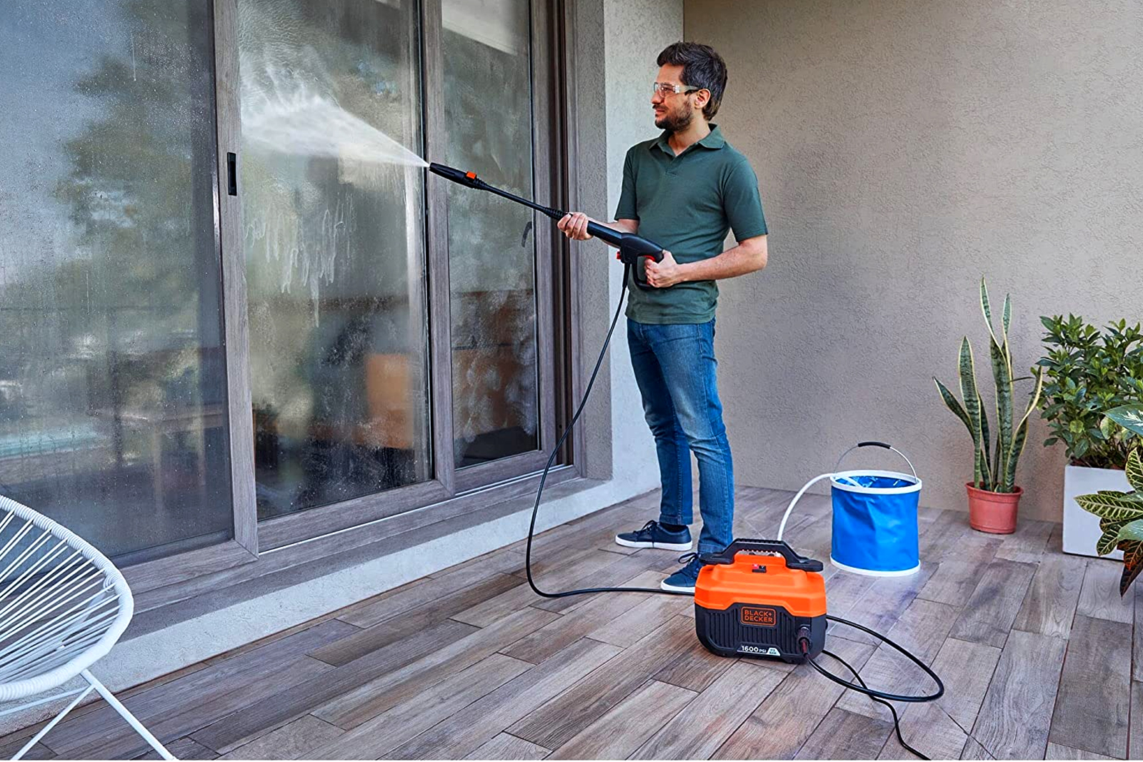 Máy phun xịt rửa áp lực cao Black&Decker BEPW1600H-B1