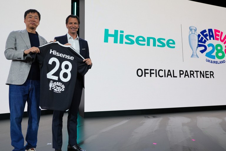 HISENSE TIẾP TỤC TRỞ THÀNH ĐỐI TÁC CHÍNH THỨC CỦA UEFA EURO 2028: HỒNG ĐẠT TỰ HÀO LÀ NHÀ PHÂN PHỐI HÀNG ĐẦU MANG CÔNG NGHỆ ĐỈNH CAO TỚI VIỆT NAM
